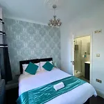 Putney Guest Suite